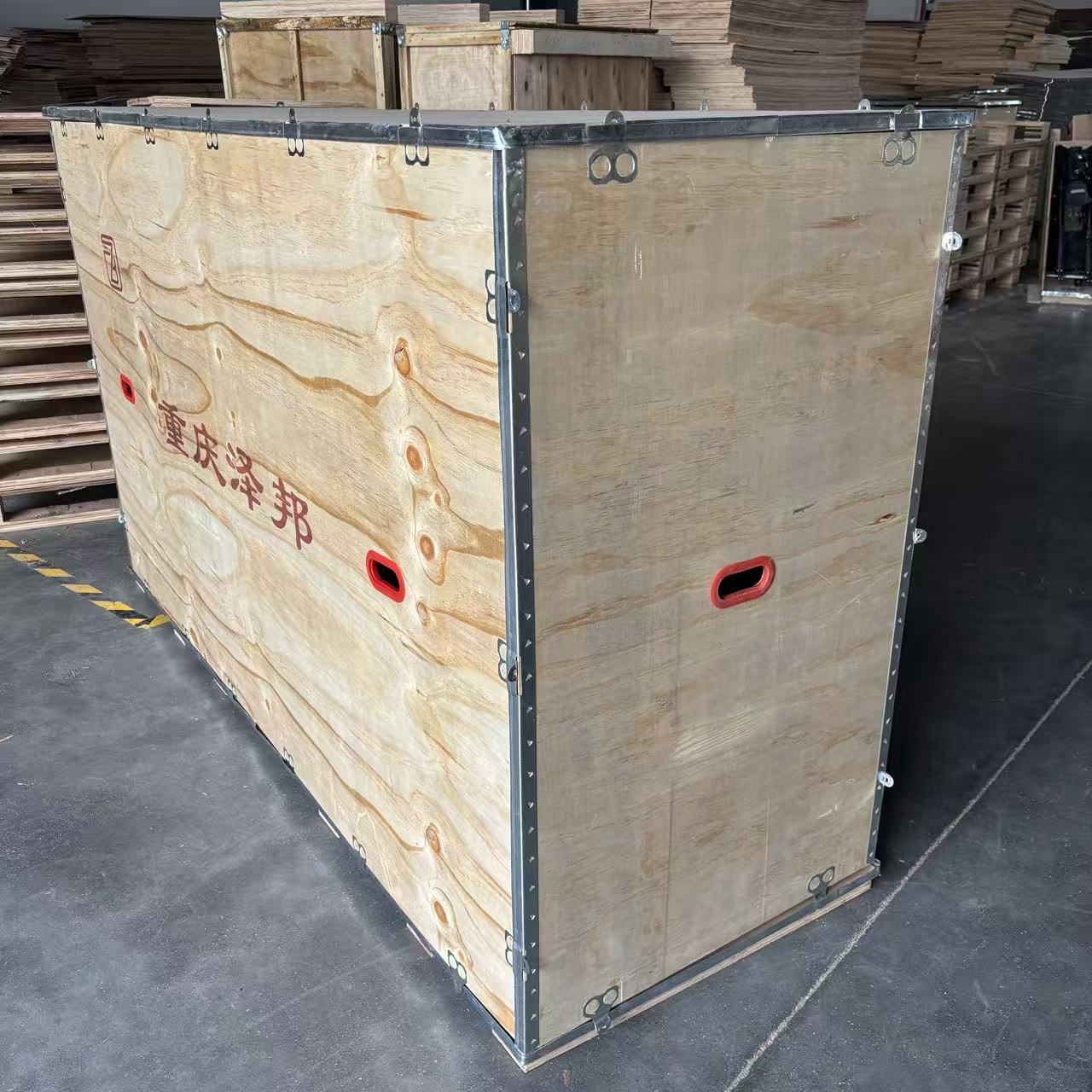 Factory Direct Sale Heavy Duty Foldable Reusable Steel Edge Solid Box Nailless Assembled Crate Safe Cargo Storage Custom Sizes