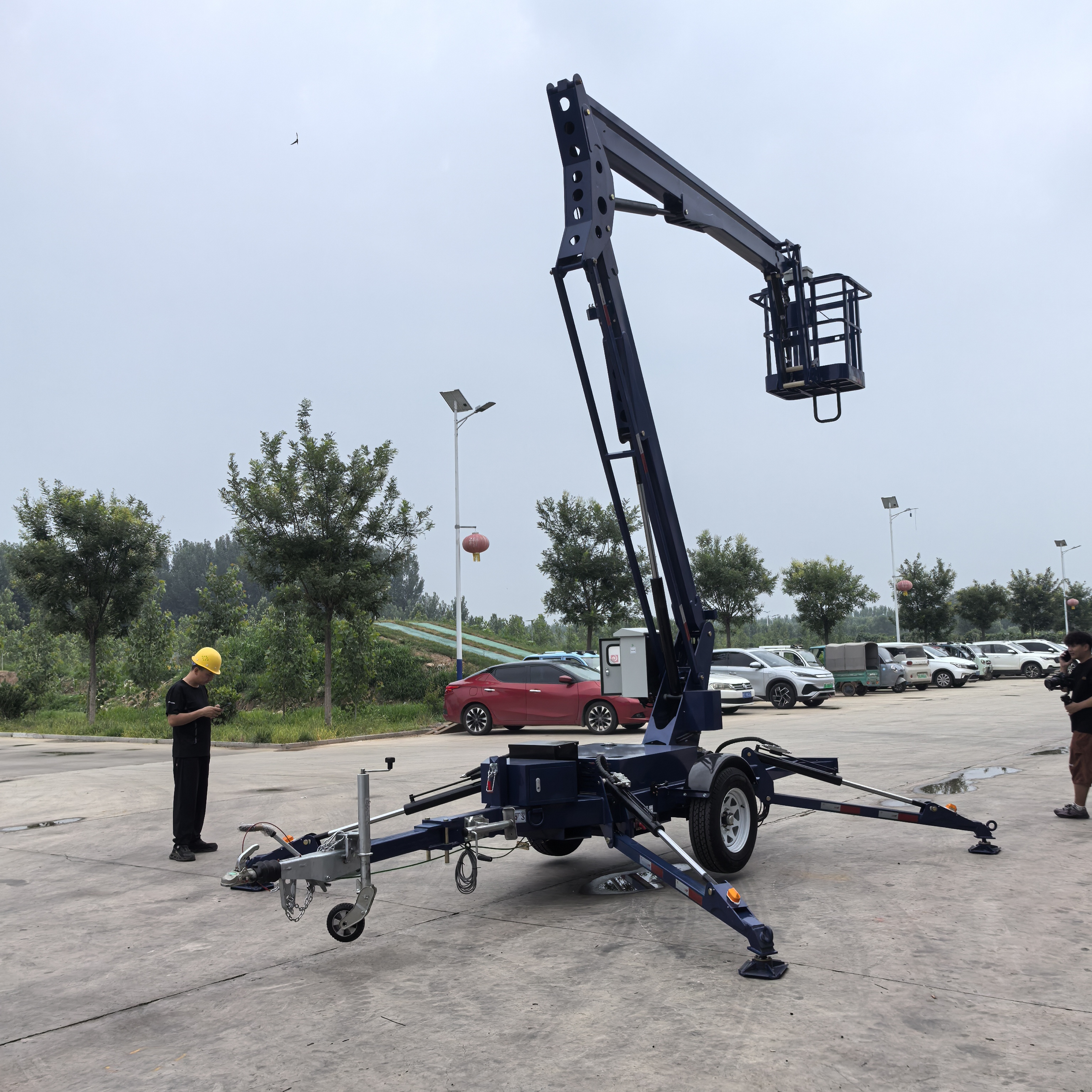 P-022 8-24m Towable Telescopic Arm Articulated Boom Lift Electric Or Diesel Hydraulic Cherry Picker Spider Boom Lift