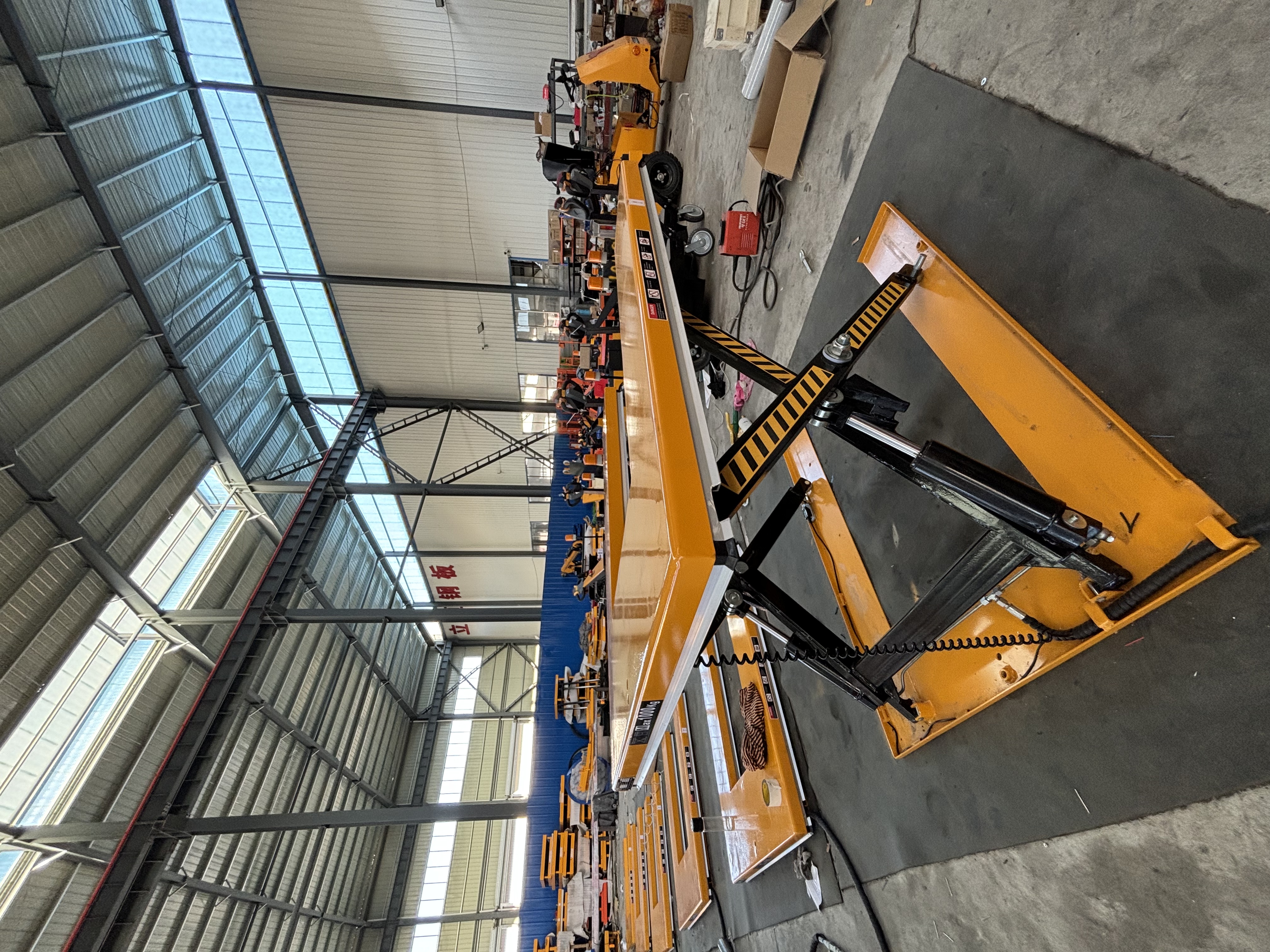 YILU LIFT 4 Ton 4 M Hydraulic Scissor Lift Table Warehouse Use Platform Lift with CE