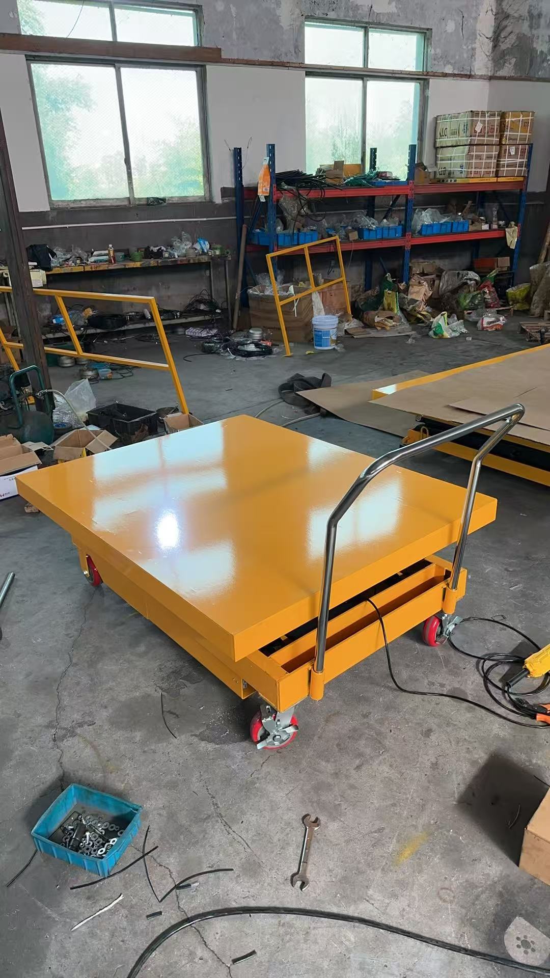 YILU LIFT 4 Ton 4 M Hydraulic Scissor Lift Table Warehouse Use Platform Lift with CE