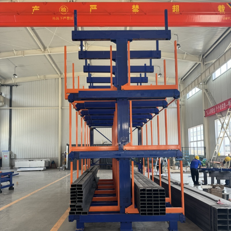 Industrial Pipe Storage Rack With Telescopic Extendable Cantilever Arms Heavy Duty Steel Construction For Long Profile Warehouse